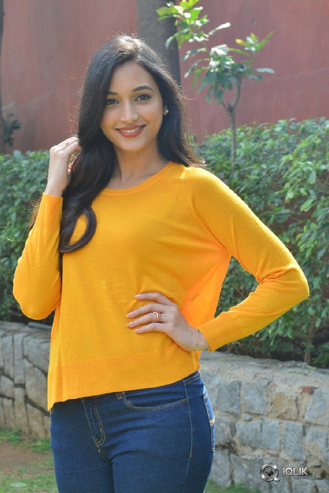 Srinidhi-Shetty-New-Photos